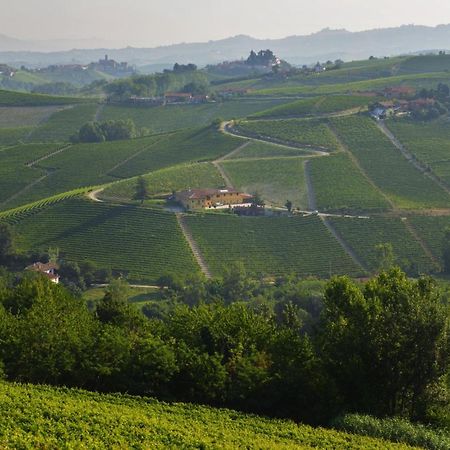 فيلا Costa Di Bussia Monforte dʼAlba المظهر الخارجي الصورة